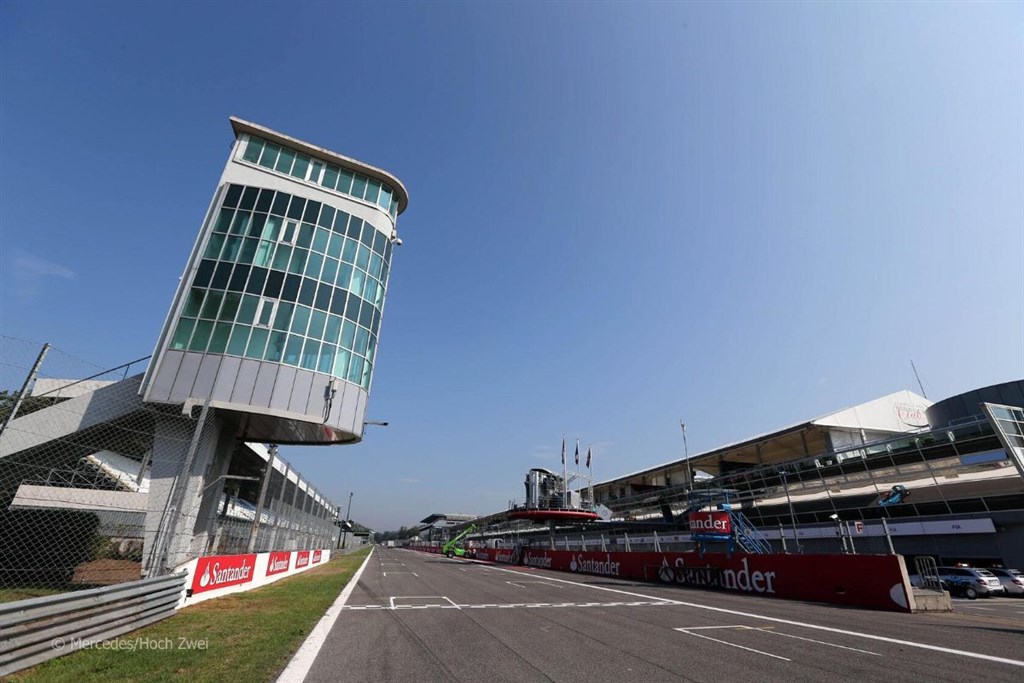Monza
(Foto: Phoenix Racing)